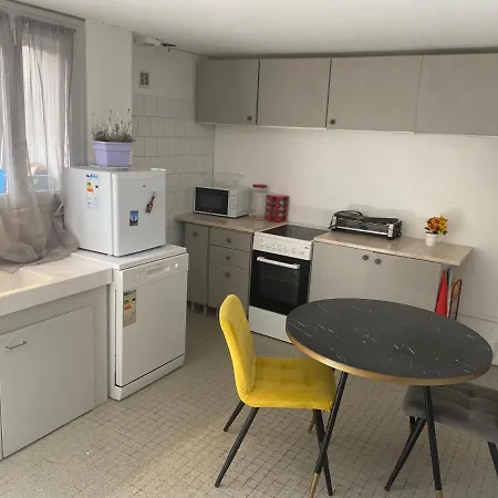 Exotik 게스트하우스 *